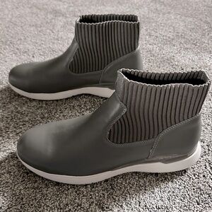 Rockport Total Motion Work Sport EH Steel Women’s 9.5  New In Box